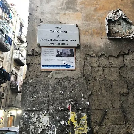 Casa Cangiani Alla Sanita 게스트하우스 *